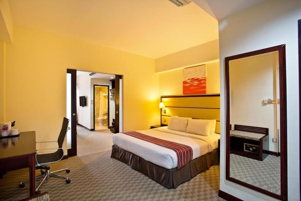 Silka Johor Bahru Hotel Exterior photo
