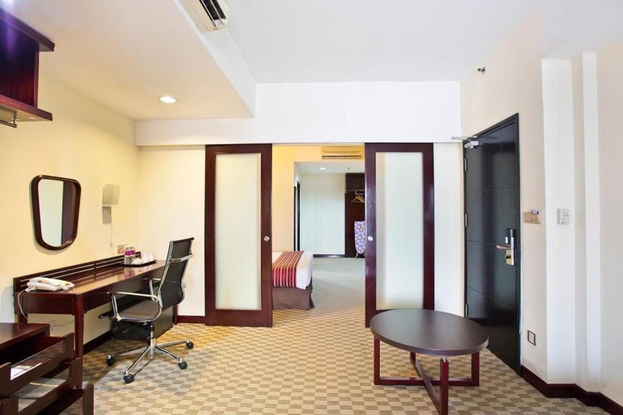 Silka Johor Bahru Hotel Exterior photo