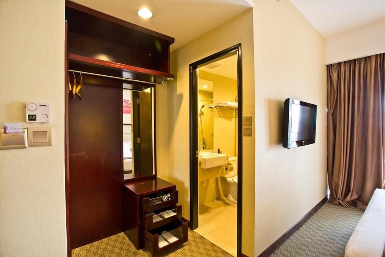 Silka Johor Bahru Hotel Exterior photo