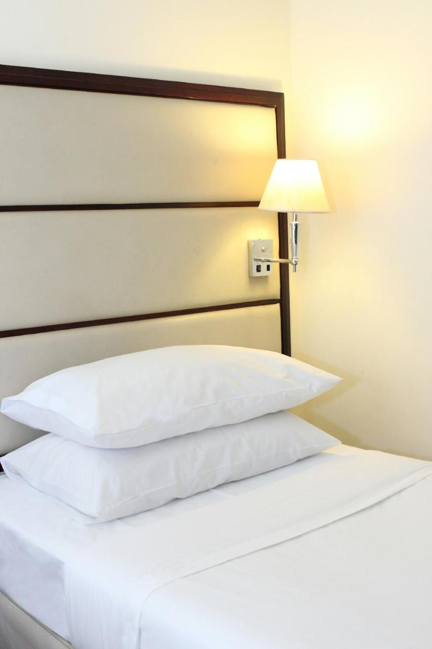 Silka Johor Bahru Hotel Exterior photo